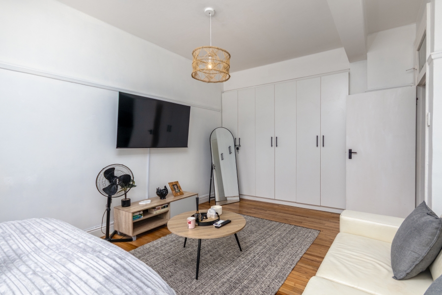 0 Bedroom Property for Sale in Sea Point Western Cape